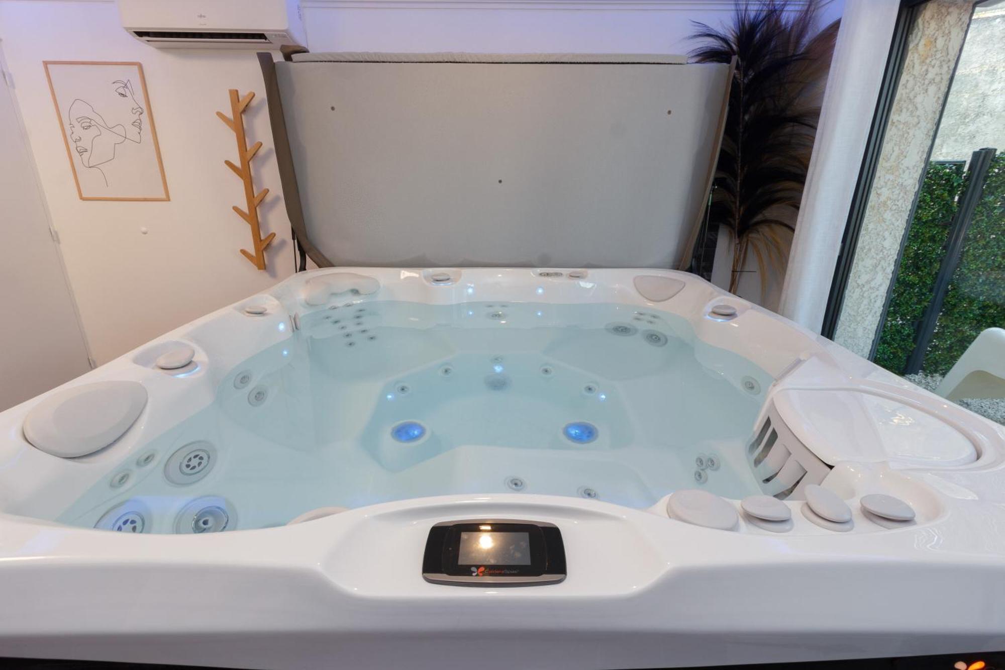 Casa Amor & Spa, Appartement Suite Jacuzzi & Piscine Chauffee Montfort-sur-Argens Dış mekan fotoğraf